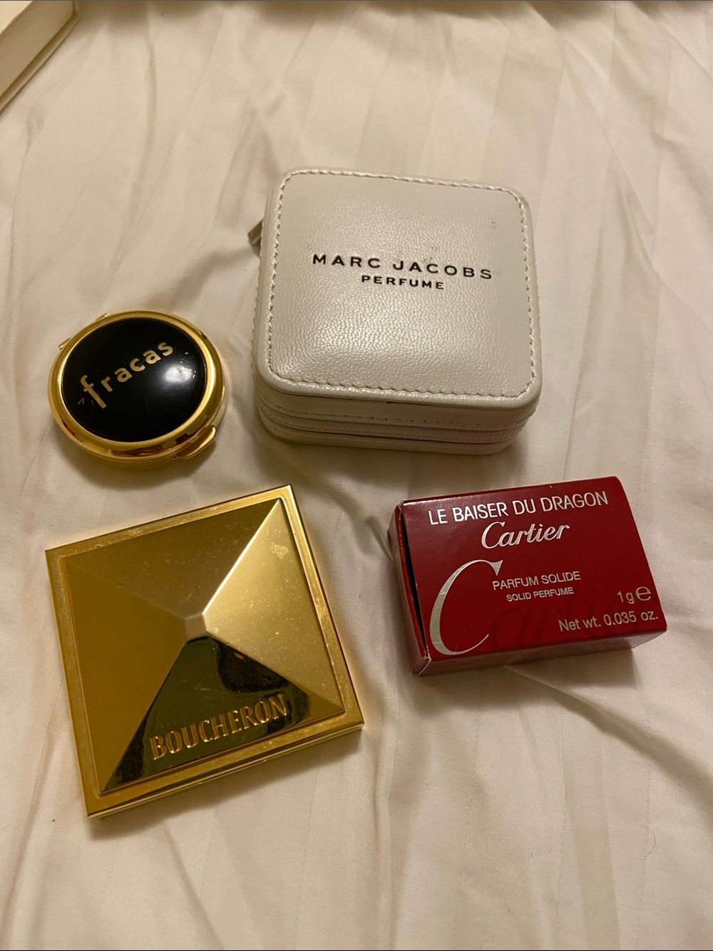 Solid perfumes